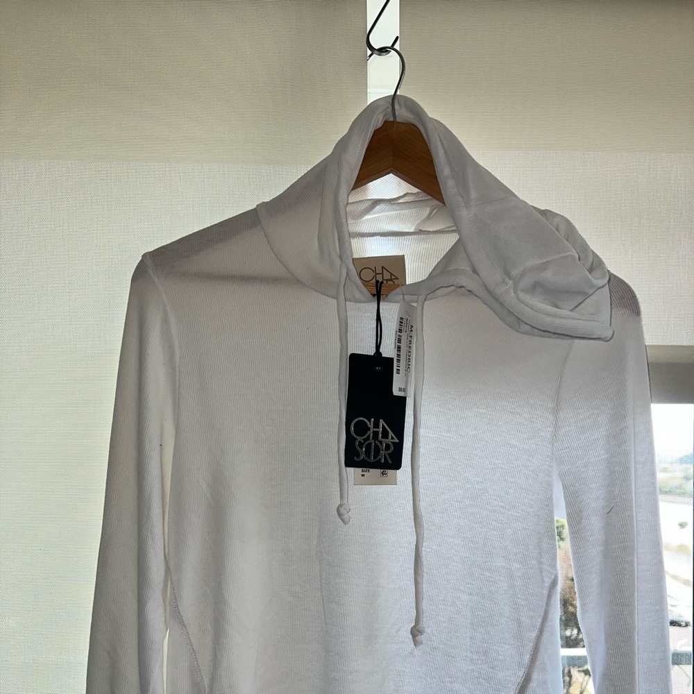 Women’s White Hoodie with thin breathable materials - Picture 2 of 3